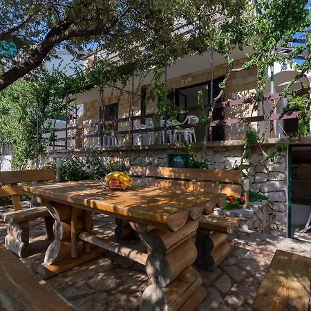 Holiday home House Sea Rose Zastrazisce
