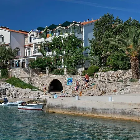 Nyaraló House Sea Rose